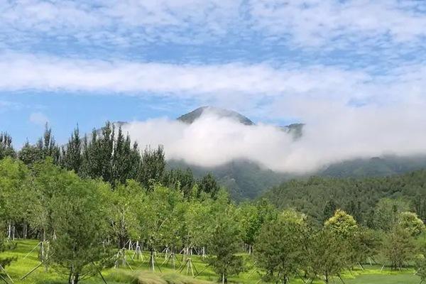 怀柔范崎路风景皆雅吗