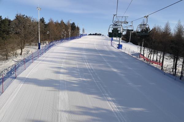 天定山滑雪場門票多少錢