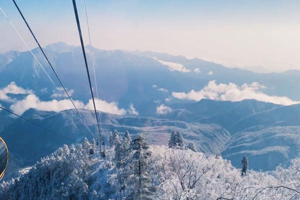 成都西嶺雪山徒步路線怎么走