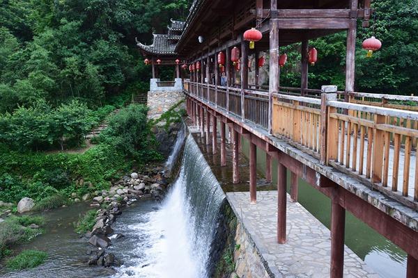 锦里沟旅游风景区怎么样