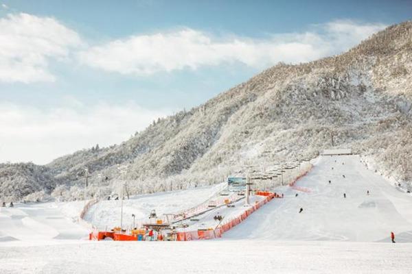 2023-2024雪季玉泉霜雪滑雪场门票多少钱