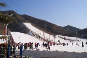 西部长青滑雪场室内温度