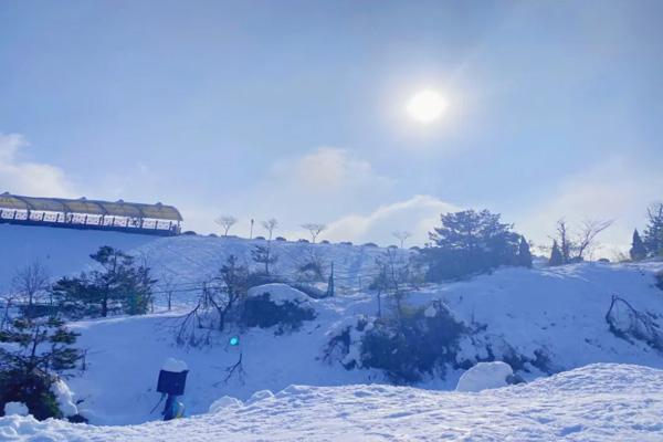 安吉江南天池滑雪场和云上草原滑雪场哪个好玩