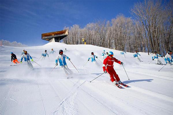 2023-2024万科松花湖滑雪场门票价格是多少