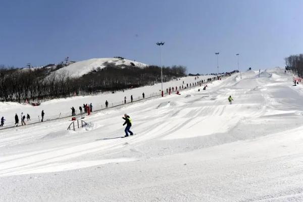 2023-2024千山滑雪场怎么收费