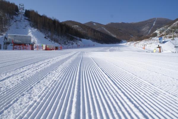 2023秦皇古道滑雪场游玩攻略 - 门票价格 - 开放时间 - 简介 - 地址 - 交通 - 天气 - 电话