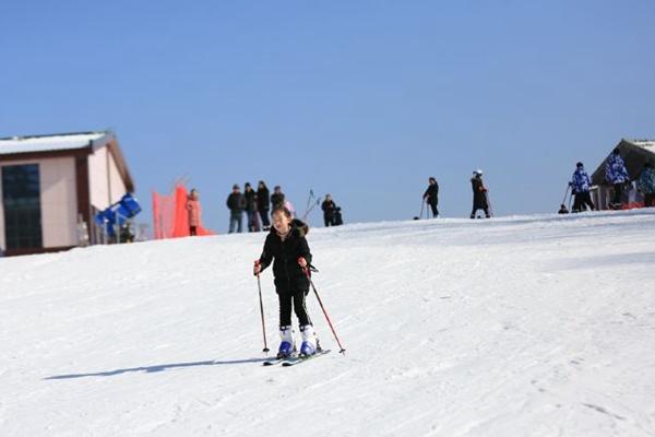 2023-2024雪季襄阳横冲国际滑雪场门票多少钱