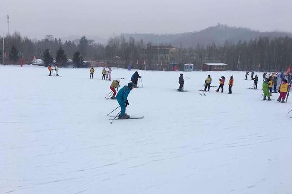 2023-2024雪季亚布力体委滑雪场门票价格
