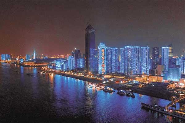2023-2024武汉江滩跨年灯光秀时间