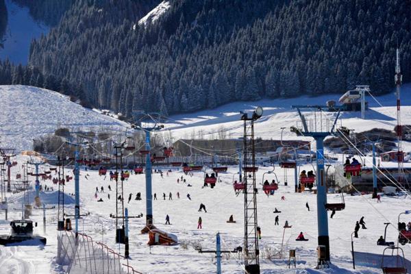 2023-2024丝绸之路滑雪场门票多少钱