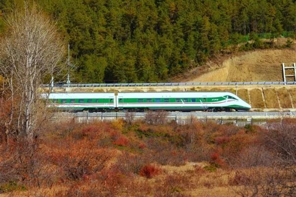 麗江香格里拉高鐵開通日期