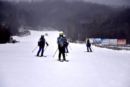 大湾滑雪场滑雪攻略-门票价格-景点信息