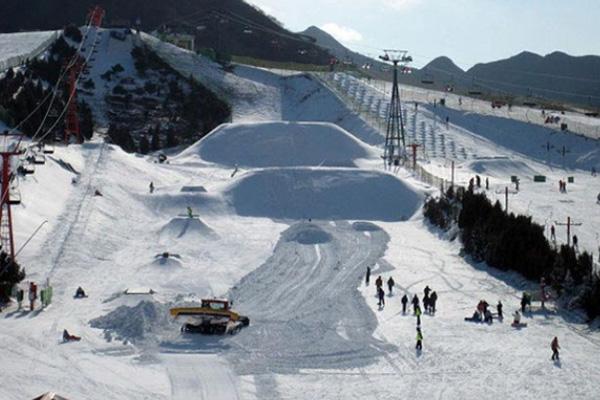 研山滑雪场在哪里