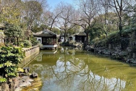 2023上海秋霞圃游玩攻略 - 门票价格 - 开放时间 - 地址 - 简介 - 交通 - 天气 - 电话