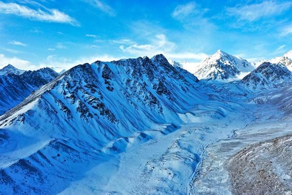 巴尔斯雪山路好走吗