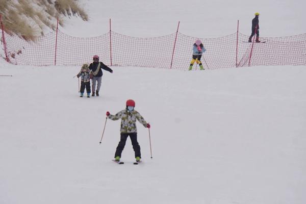 2024雪季银山七彩谷滑雪场游玩攻略-门票价格-景点信息