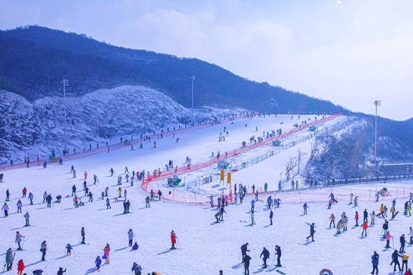 七彩太行云上滑雪場幾條雪道