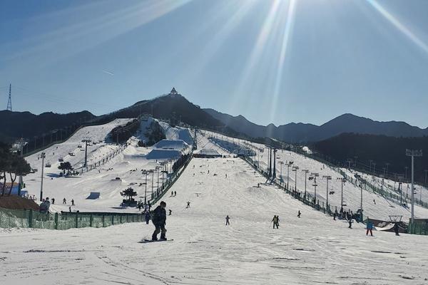 北京南山滑雪场有几条雪道