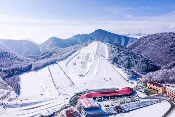 神农架几月份可以滑雪