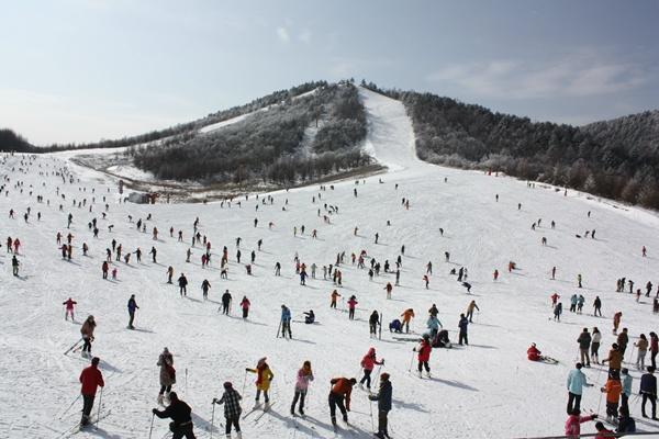 神农架几月份可以滑雪