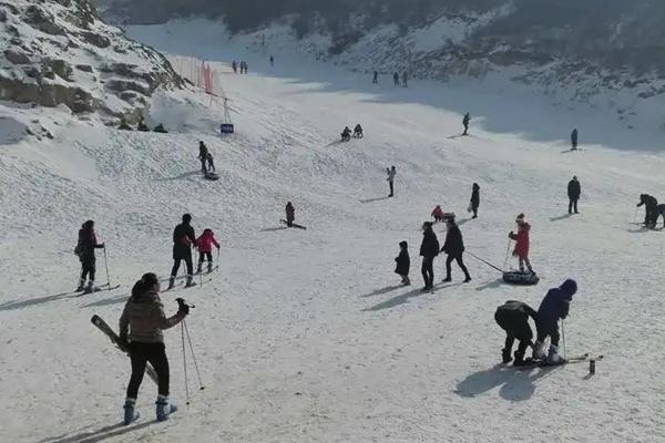 2023-2024雪季长治亚布洛尼滑雪场门票多少钱