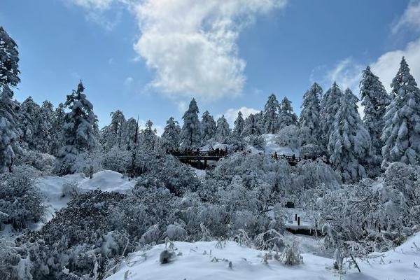 瓦屋山冬天好玩嗎