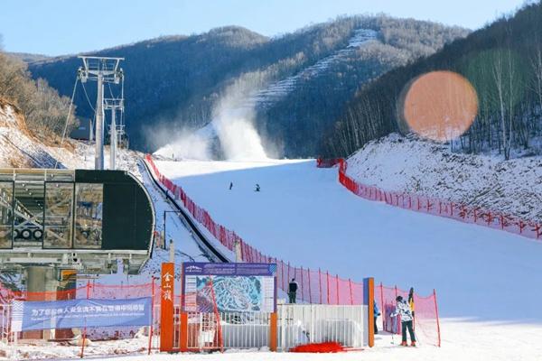 2023-2024雪季中兴滑雪场门票多少钱