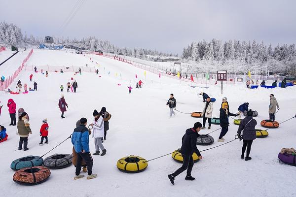 仙女山滑雪场开放时间每年几月