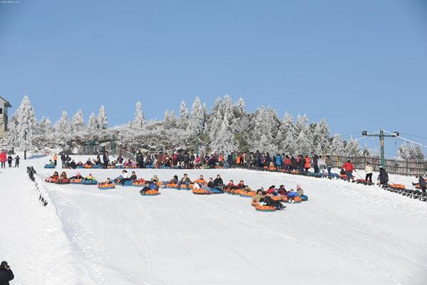 仙女山滑雪场是人造雪吗