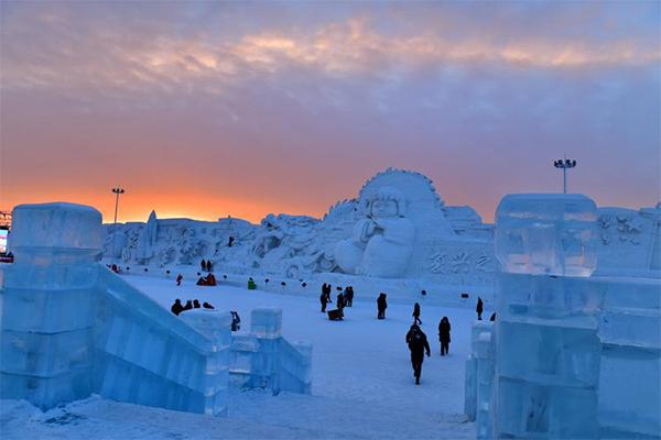 長春冰雪新天地怎么坐車  