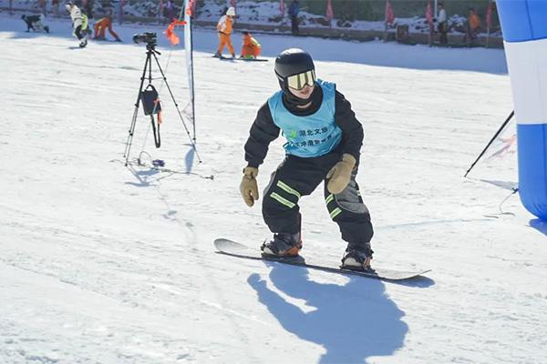 2023-2024黃岡桃花沖滑雪場門票多少錢