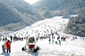 九宫山滑雪场门票包括滑雪装备吗