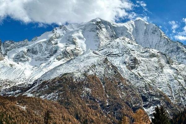 亞拉雪山觀景臺(tái)海拔多少米