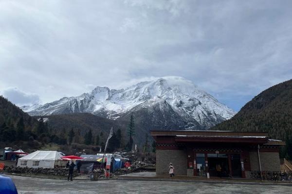 亞拉雪山景區(qū)怎么玩