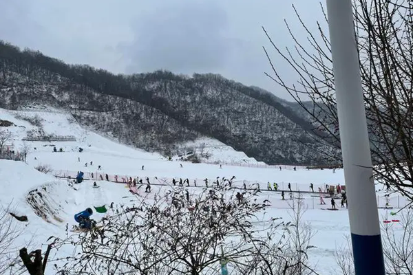 襄陽梅花寨云海滑雪場在哪里 怎么坐車去