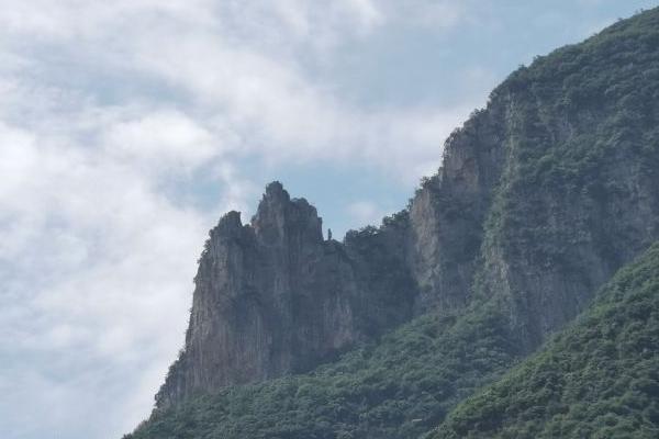 爬巫山神女峰需要多久