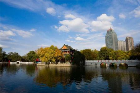 2024石河子西公园旅游攻略 - 门票价格 - 优惠政策 - 开放时间 - 交通 - 地址 - 电话 - 天气