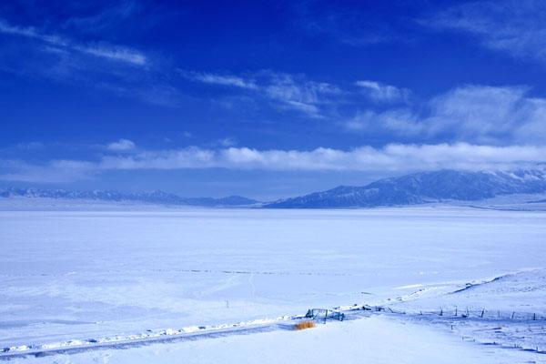 新疆看雪景去哪里好