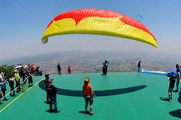 林虑山滑翔伞玩一次多少钱2024