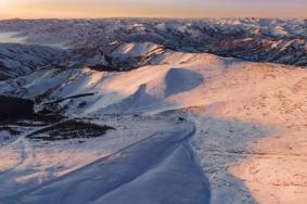 将军山、可可托海、吉克普林滑雪场对阿勒泰地区居民实施免费滑雪政策活动详情