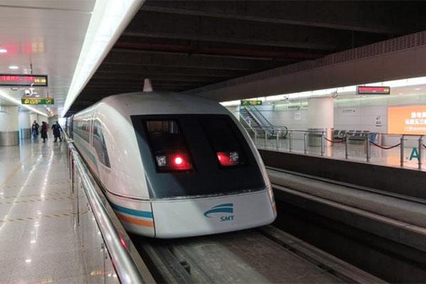 上海磁悬浮列车在浦东机场哪个航站楼