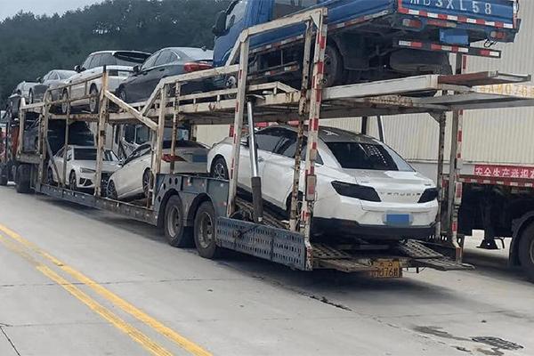 南通托運汽車到烏魯木齊多少錢