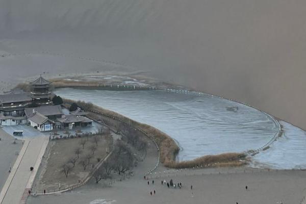 鸣沙山月牙泉景点介绍