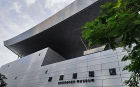 深圳博物馆古代艺术馆停车方便吗