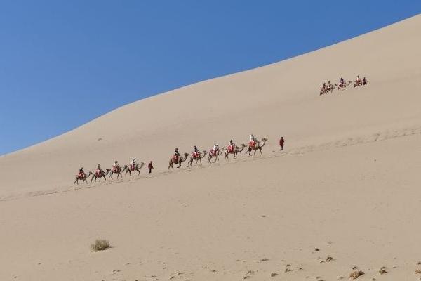 鸣沙山月牙泉怎么玩才好玩