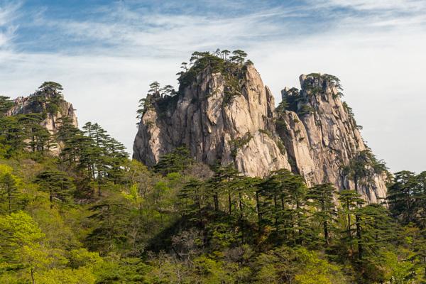推荐杭州至黄山的旅游路线。