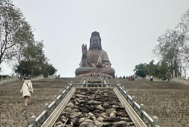 西樵山登山路线怎么走