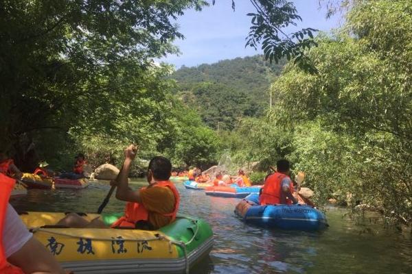 宁国南极漂流跟广德红岩溪哪个好玩