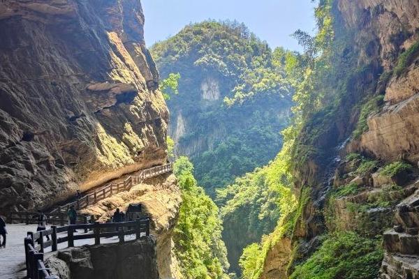 龙水峡地缝一日游攻略