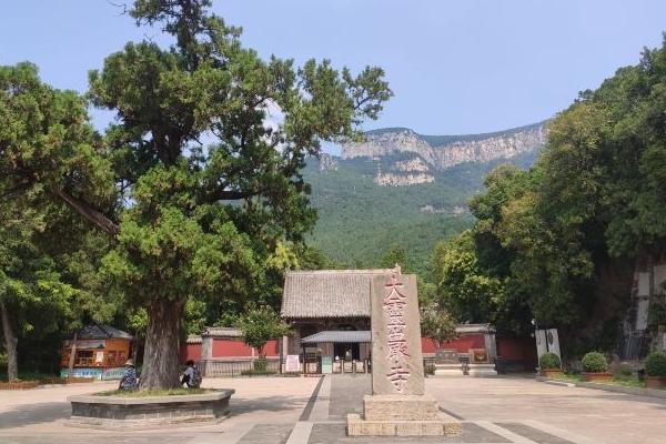 济南灵岩寺现在开放吗2024